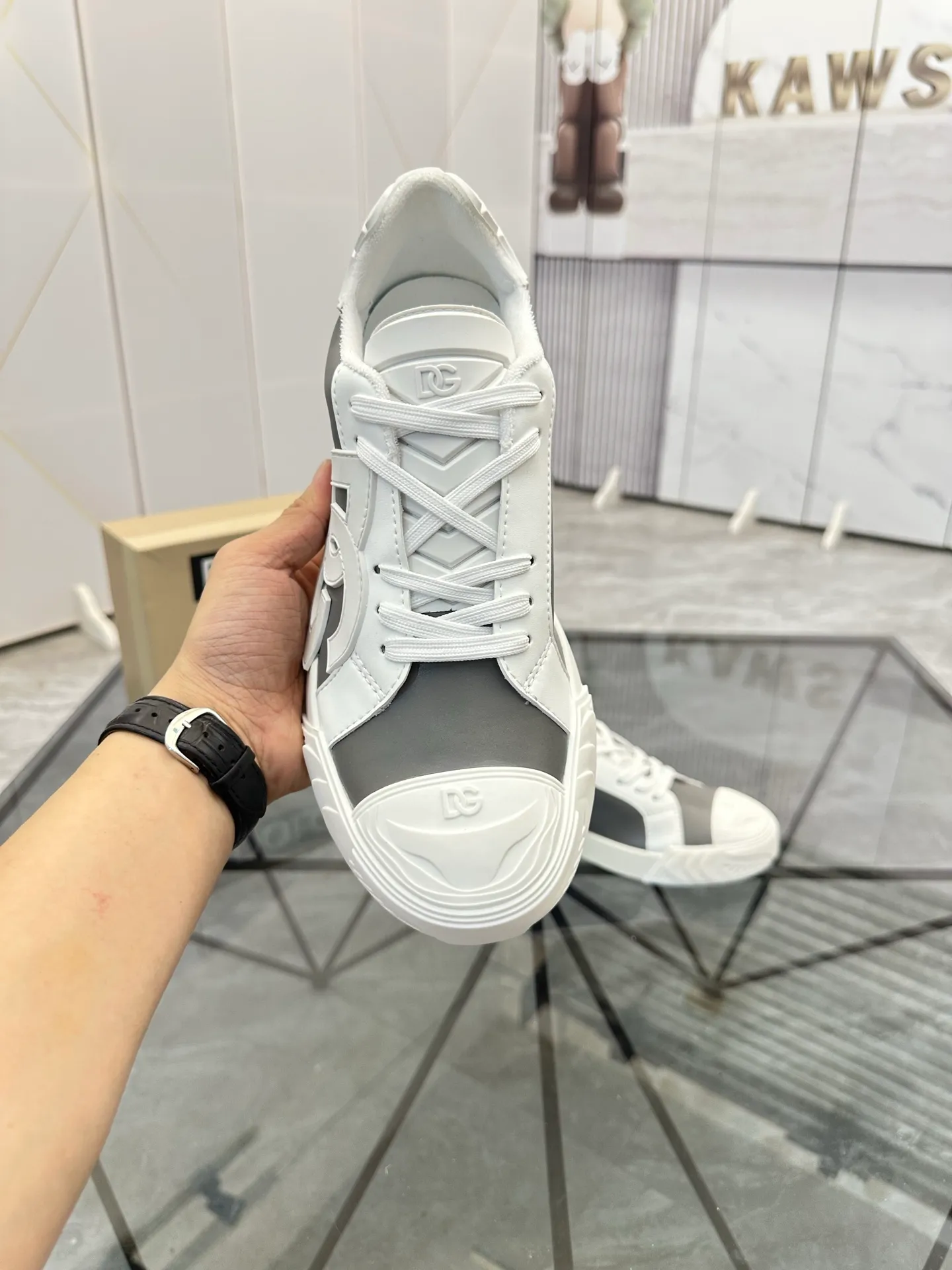 Men's shoes for sale 💰: 💰P500¥ Product trademark: DG* "Dolce & Gabbana*" low-cut casual shoes Regular size: 35-45 (can be customized to 46) Couple style Product material: imported silk leather upper, breathable lining, original outsole. Number: 803